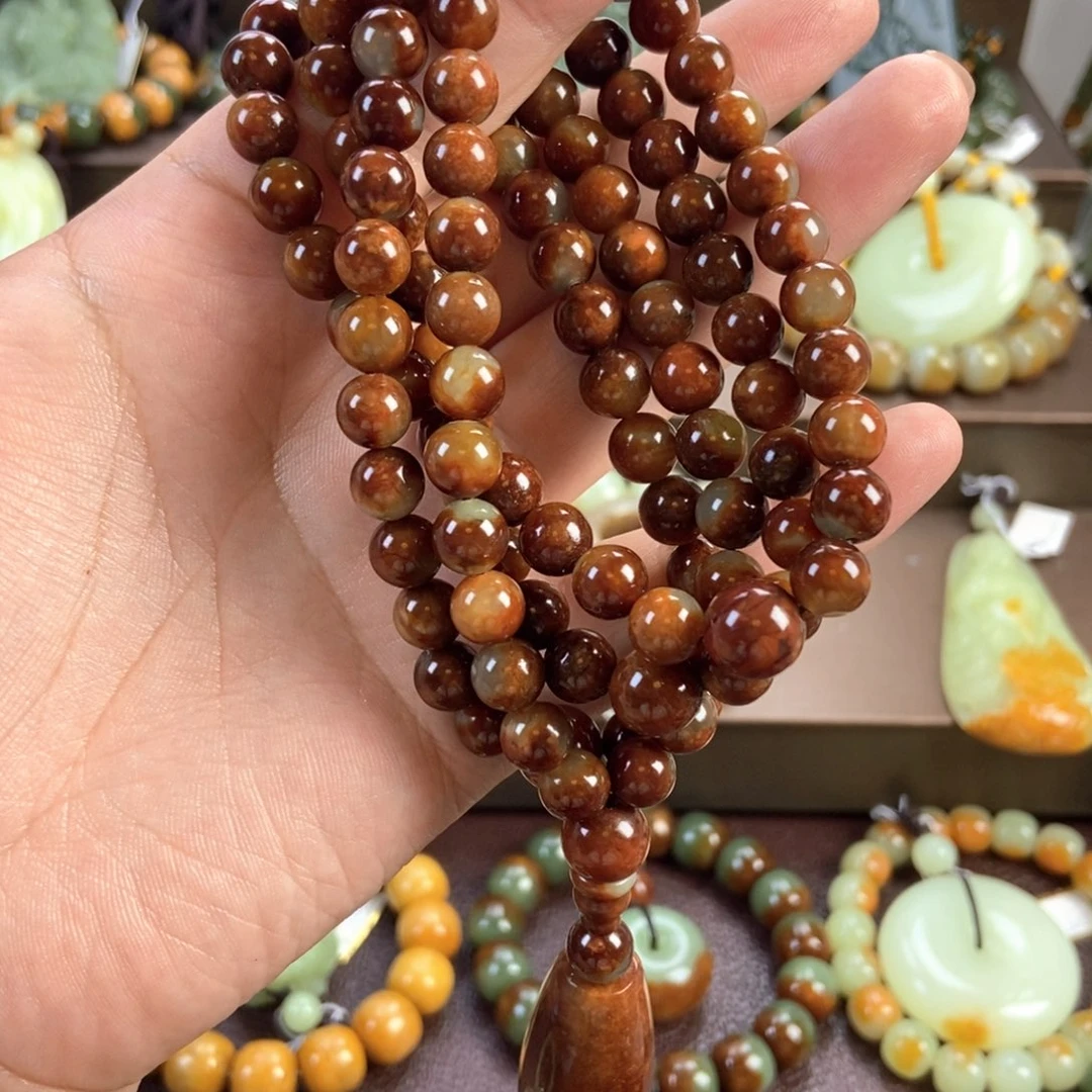 齊***～手串未镶嵌透闪石质玉