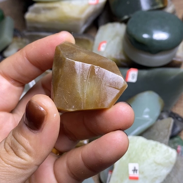 和田玉（糖玉）未镶嵌挂件