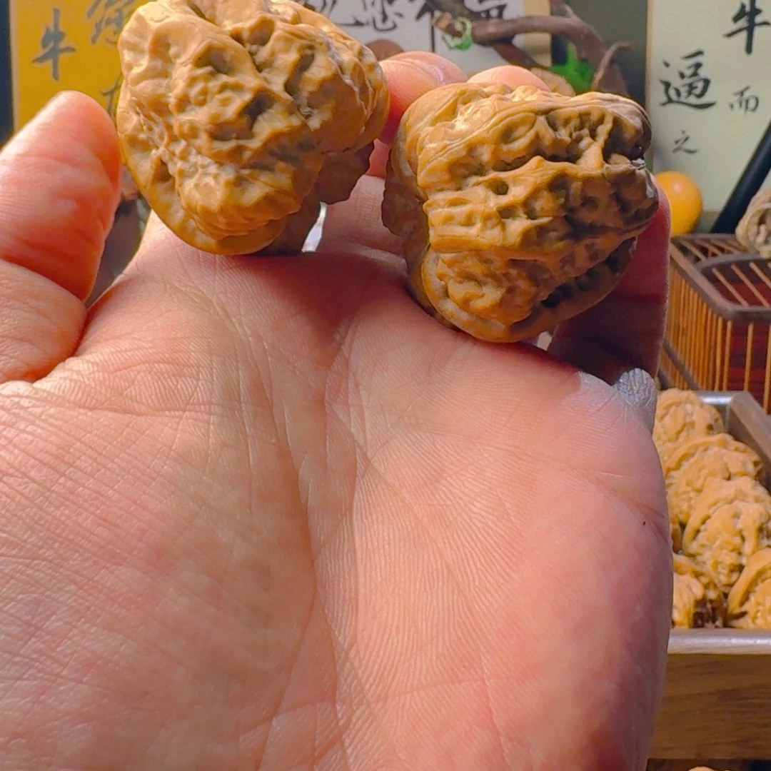 黯***然吊坠文玩核桃延庆蛤蟆头四开背三角肌肉蛙