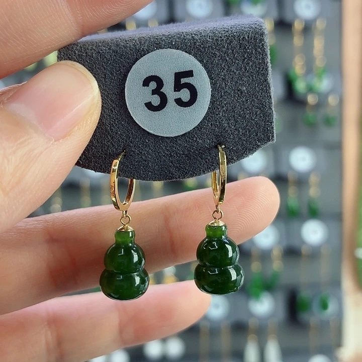 和田玉18K金镶嵌耳饰