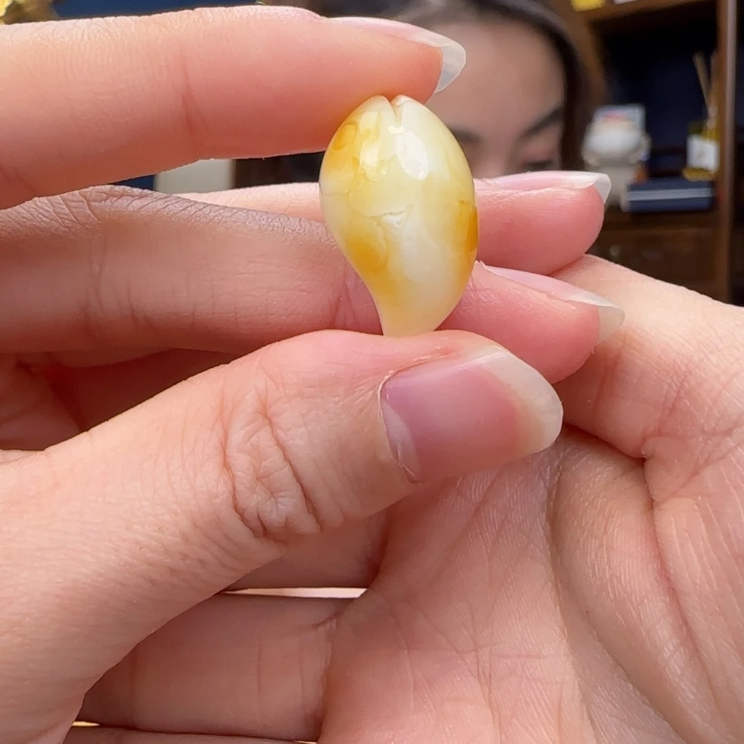 蜜蜡颈饰未镶嵌11111111111