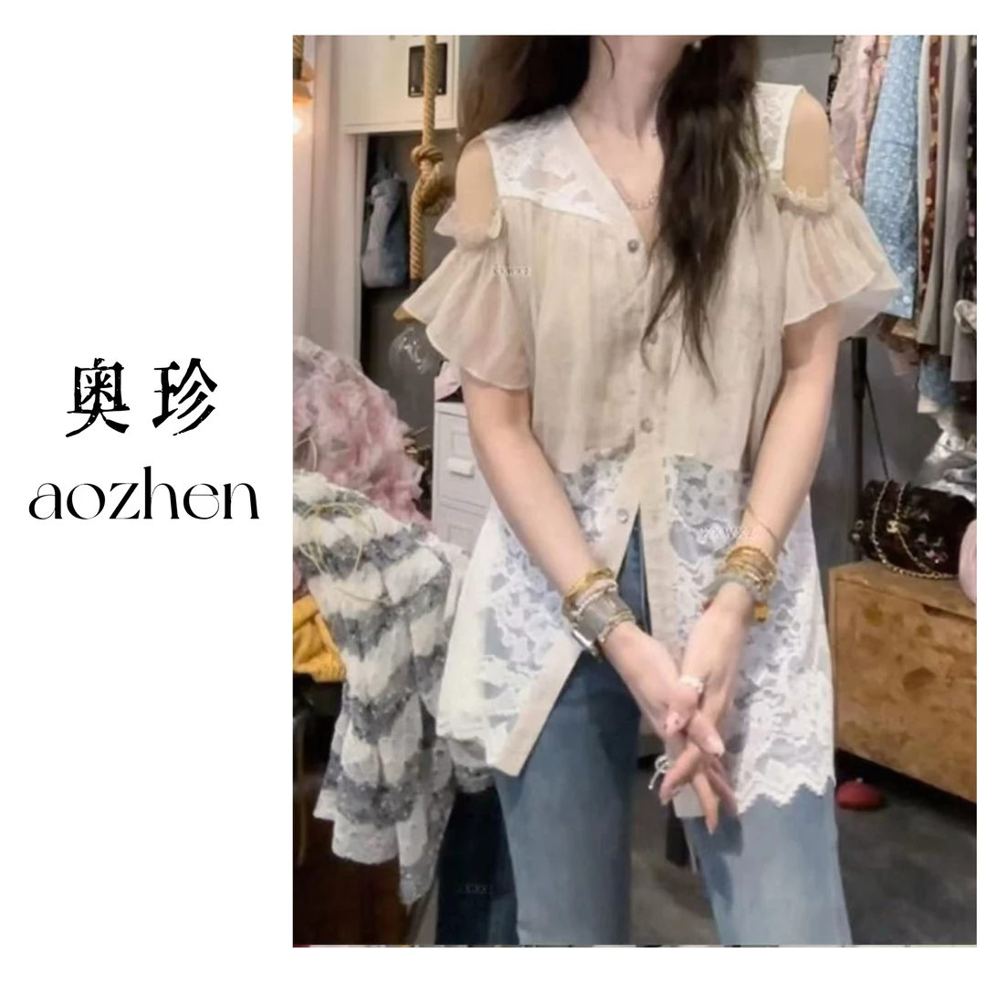 【南韩欧尼】韩国东大门欧若风蕾丝拼接露肩亮丝荷叶边上衣