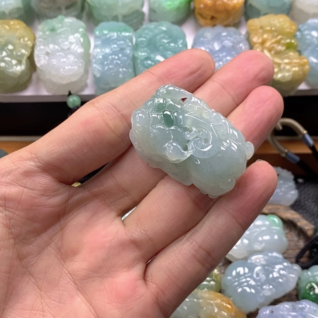 翡翠未镶嵌颈饰翡翠