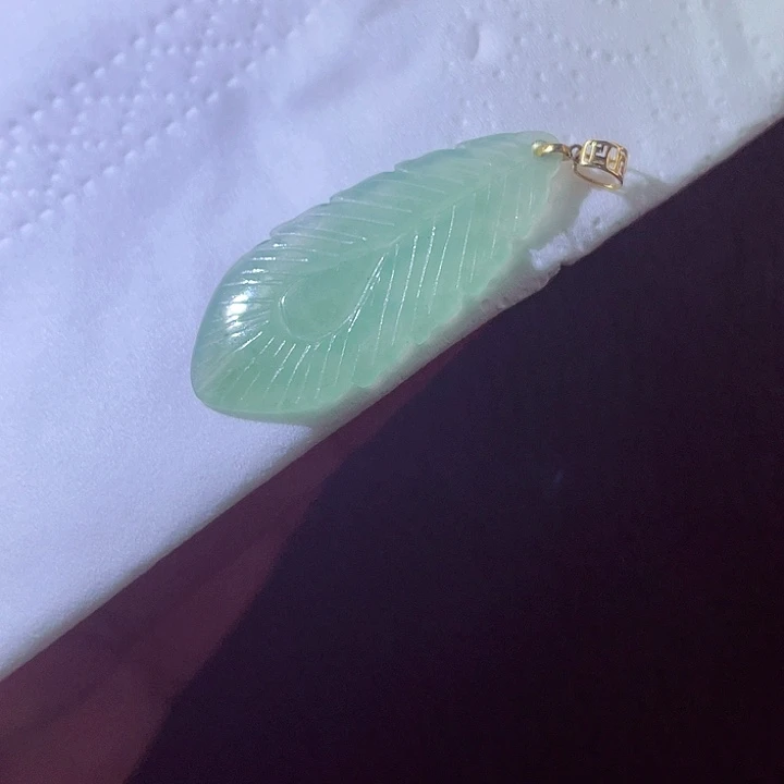 翡翠18K金镶嵌颈饰翡翠