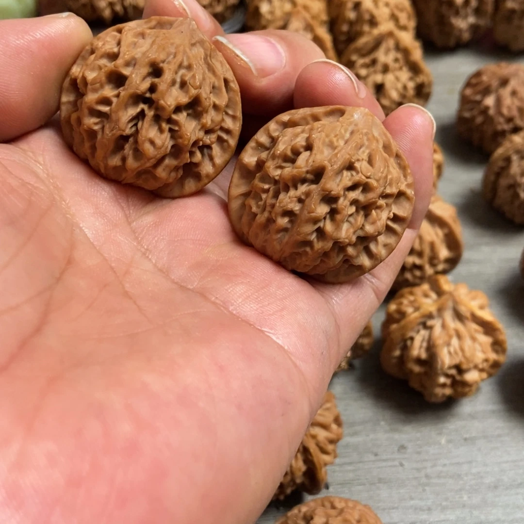 凉***韵把件文玩核桃金豆35尺