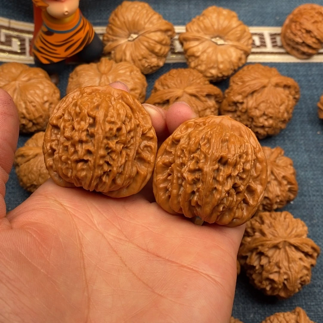 文玩核桃把件42平谷楼