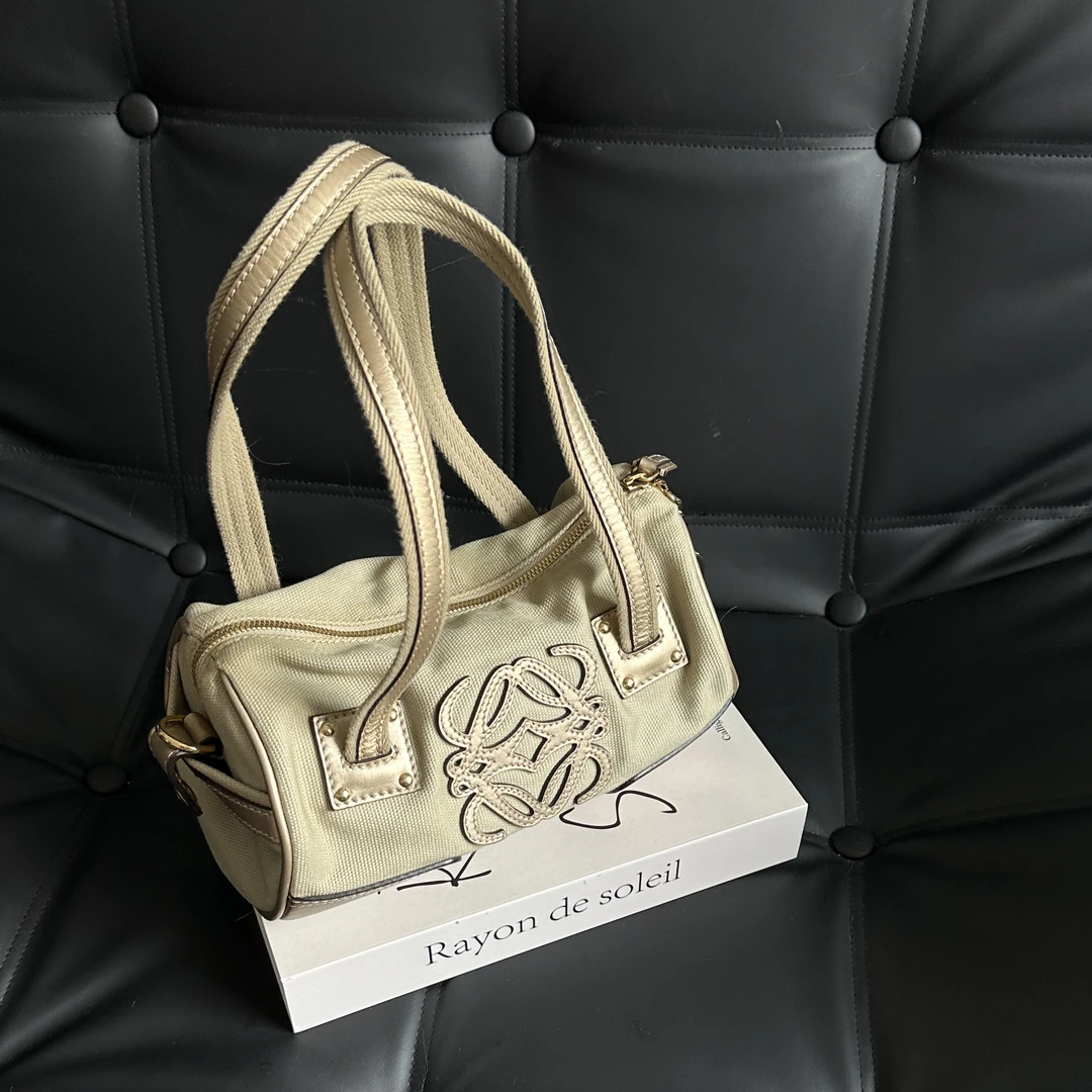 95新 LOEWE/罗意威 上海自播/罗意威单肩包