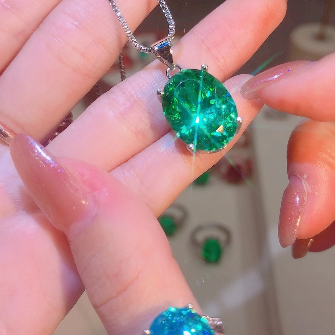 合成立方氧化锆合金绿吊坠