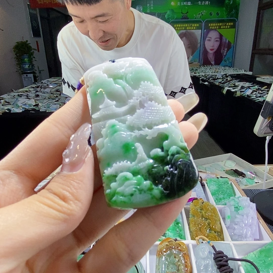颈饰未镶嵌翡翠翡翠