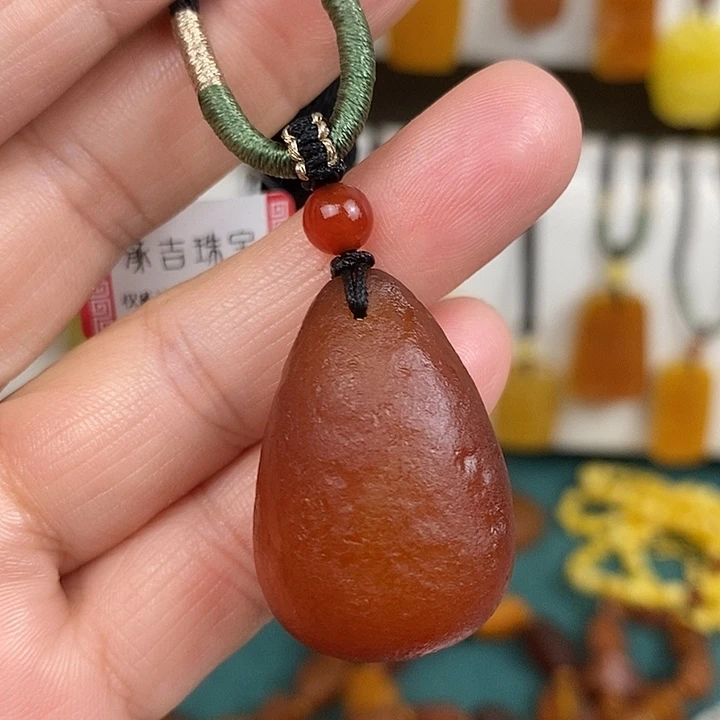 蜜蜡未镶嵌珠宝奇石吊坠