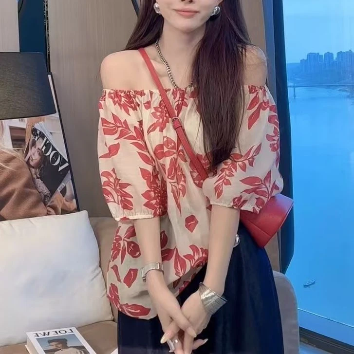 夏季新款碎花法式宽松型薄款显瘦百搭宽松气质一字肩减龄小衫
