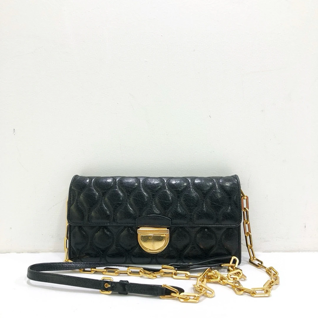 95新 MIU MIU/缪缪 缪缪全皮黑金woc 链条包，97新，尺寸21*10*3