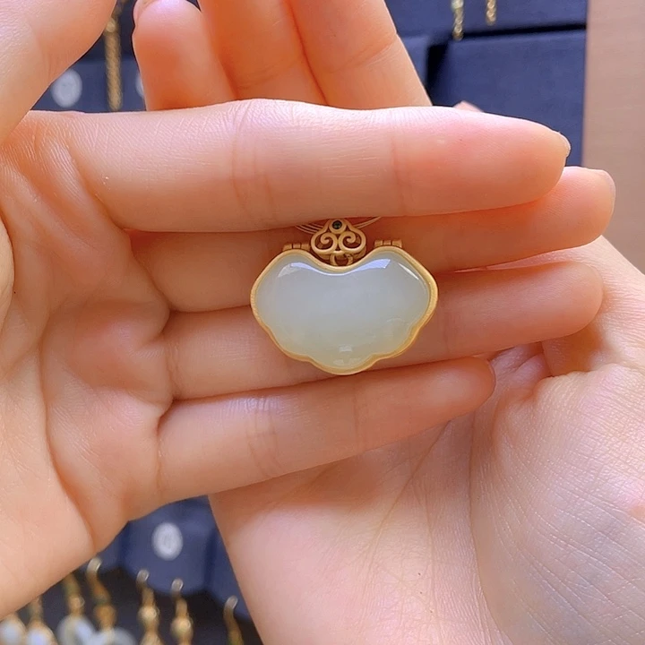 和田玉银S925镀金镶嵌颈饰