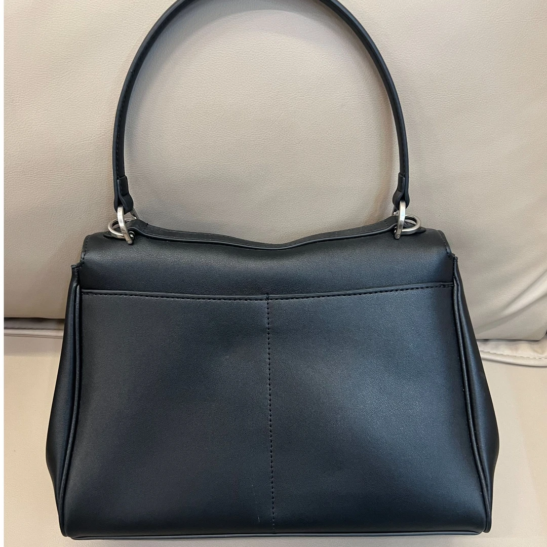 真皮时尚百搭经典通勤单肩手提斜挎包 黑色