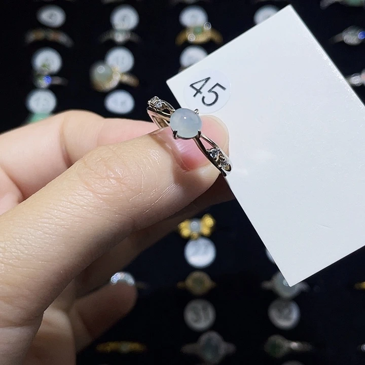 翡翠未镶嵌戒指戒指