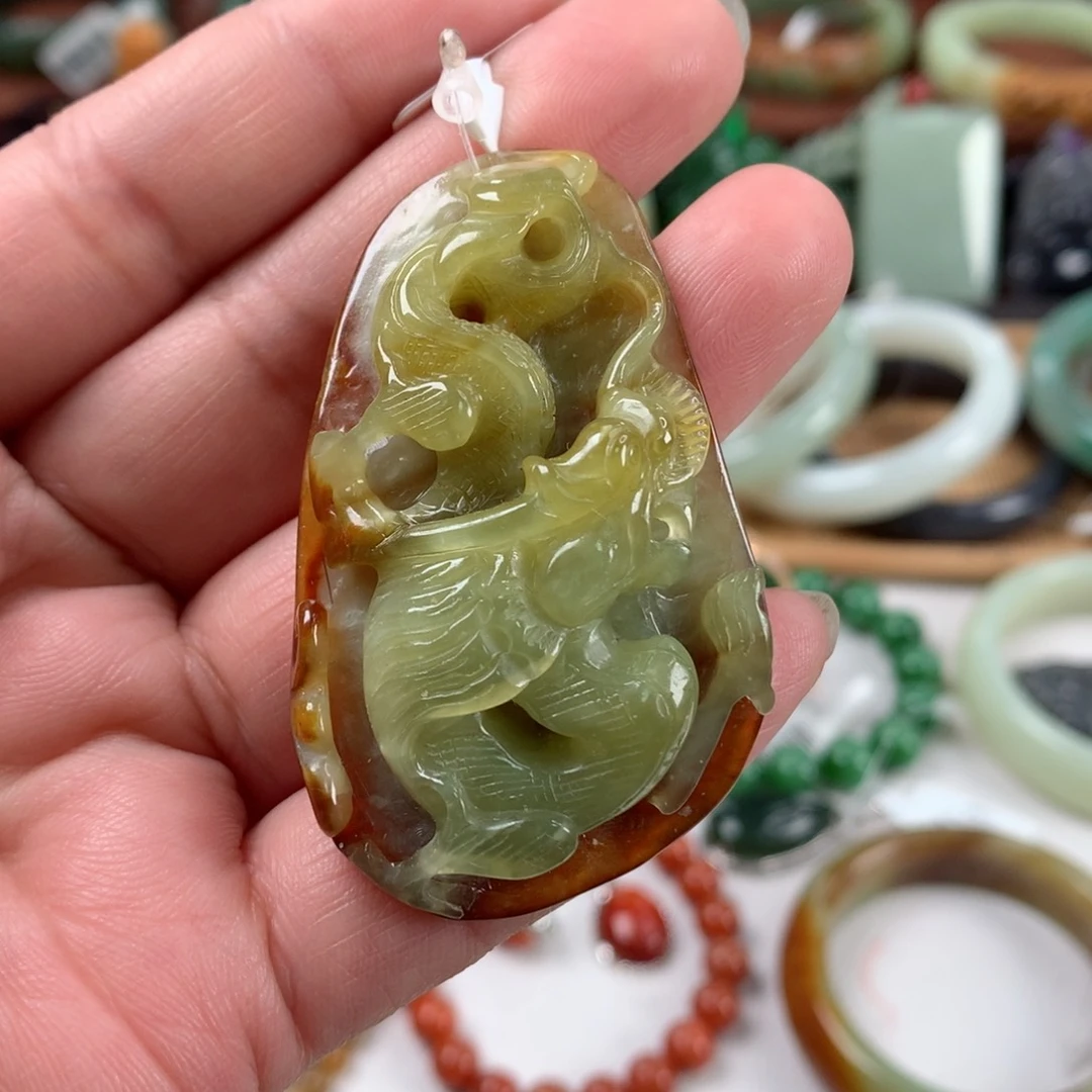 岫玉颈饰未镶嵌吊坠