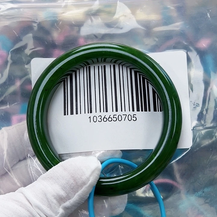 和田玉未镶嵌手镯微瑕5758