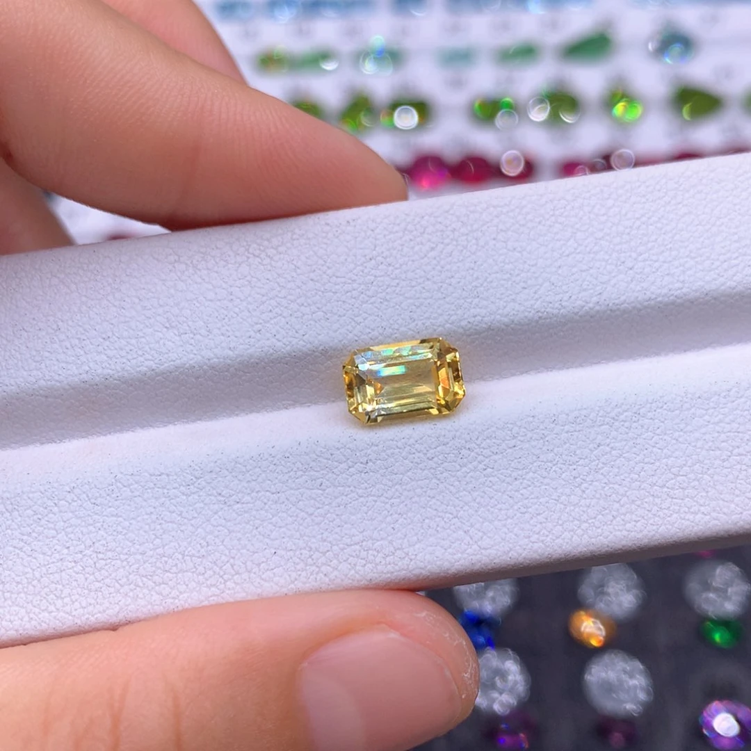 蓝宝石裸石未镶嵌3克拉