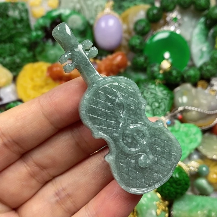 吊坠(赠链)未镶嵌翡翠