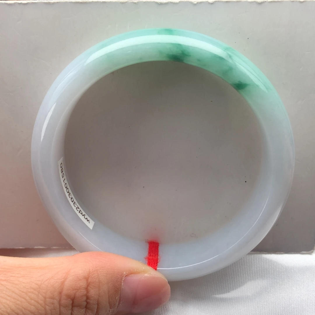 翡翠未镶嵌手镯纯天然08
