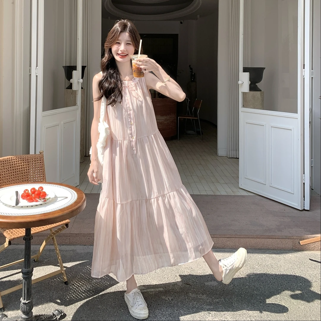新款夏日甜美风无袖长裙挂脖设计温柔仙女裙浅粉纯色连衣裙女2025