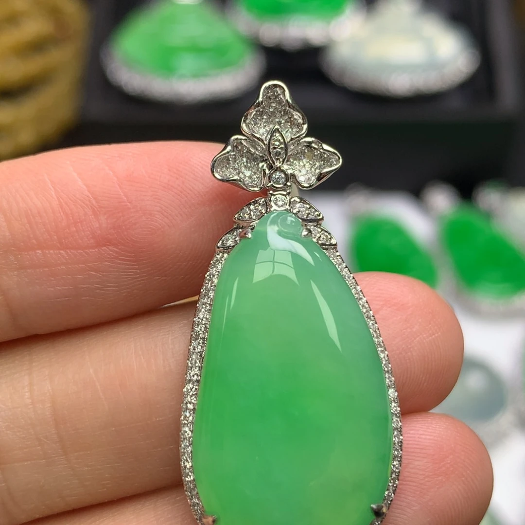 翡翠18K金镶嵌吊坠(不含链)
