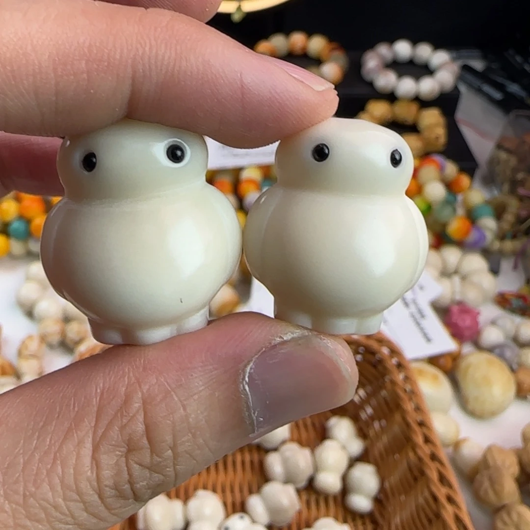 菩提根/象牙果吊坠微瑕疵大白2颗