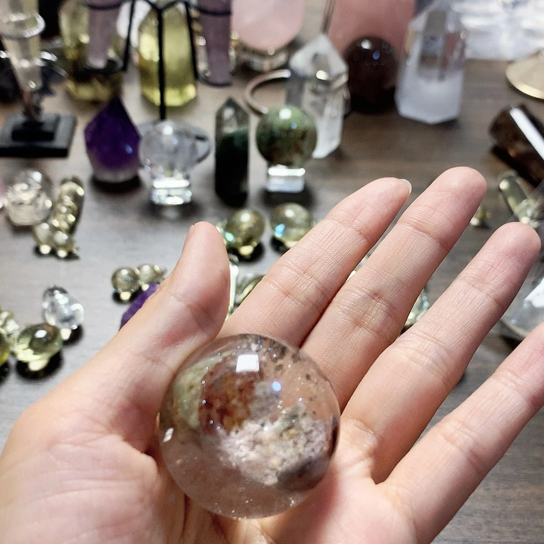 水晶摆件未镶嵌水晶烟***间