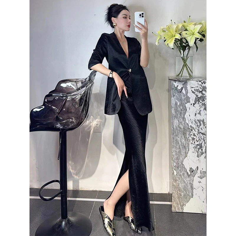 【1674人收藏】2025爆款高端黑色V领醋酸皱职业西装西服套装裙女