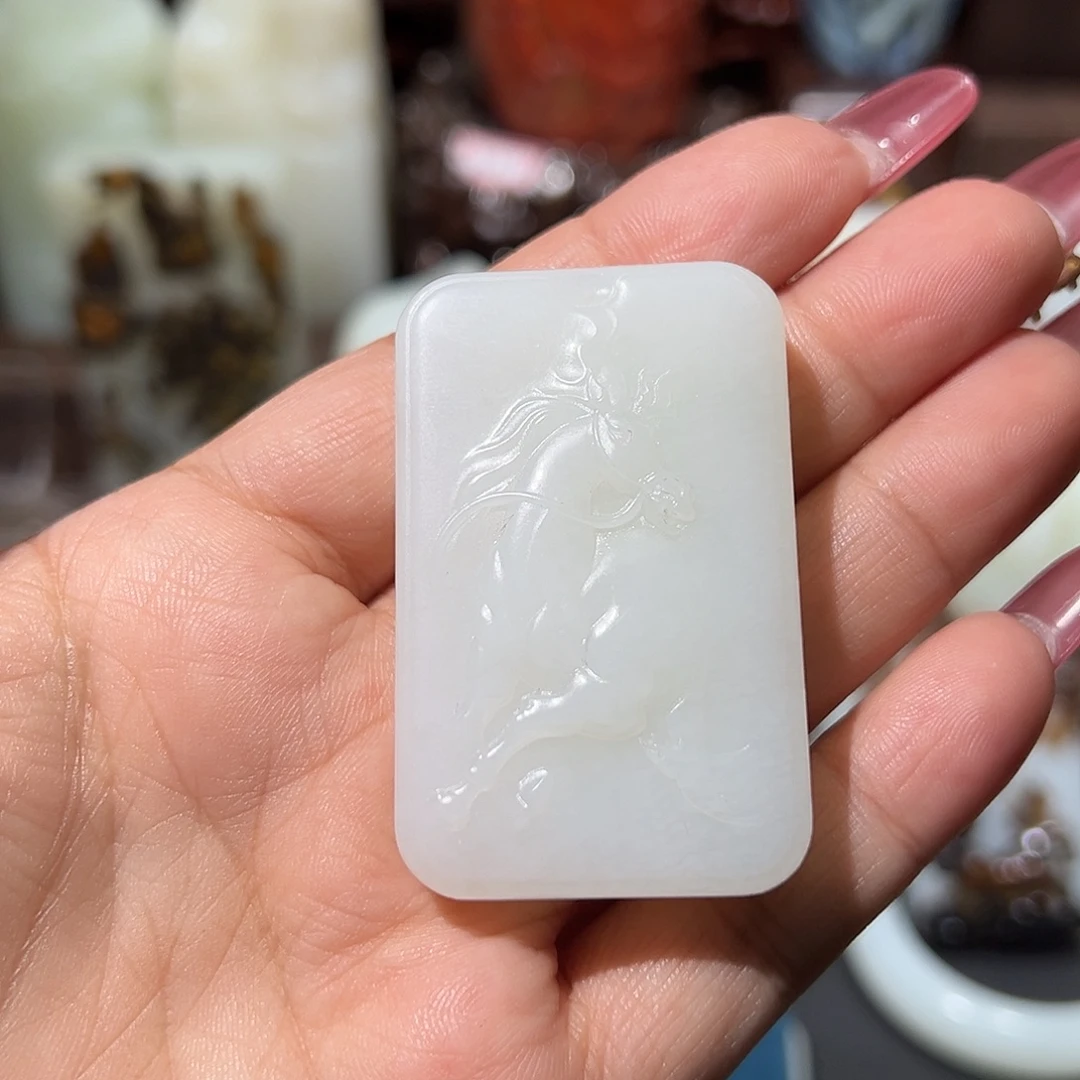 张***v和田玉未镶嵌把件