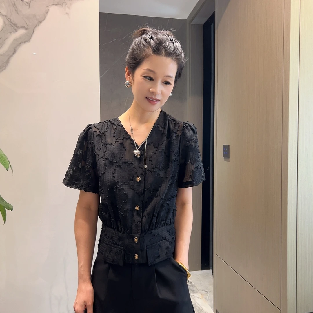 女人阁（提花衬衫5822）欧货洋气新款减龄时尚显瘦气质衬衫
