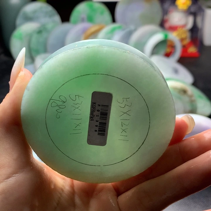 定制翡翠手镯未镶嵌