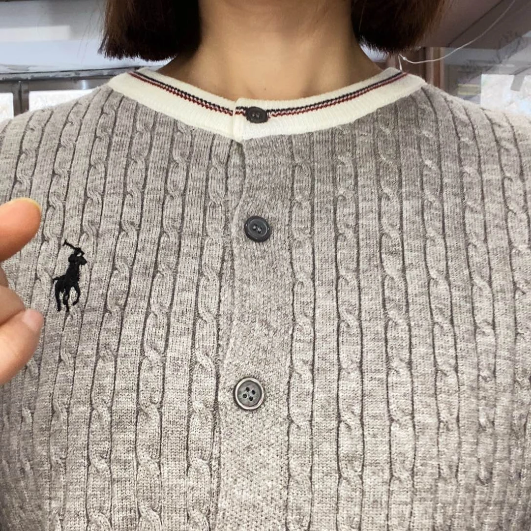 学院风休闲针织毛衣