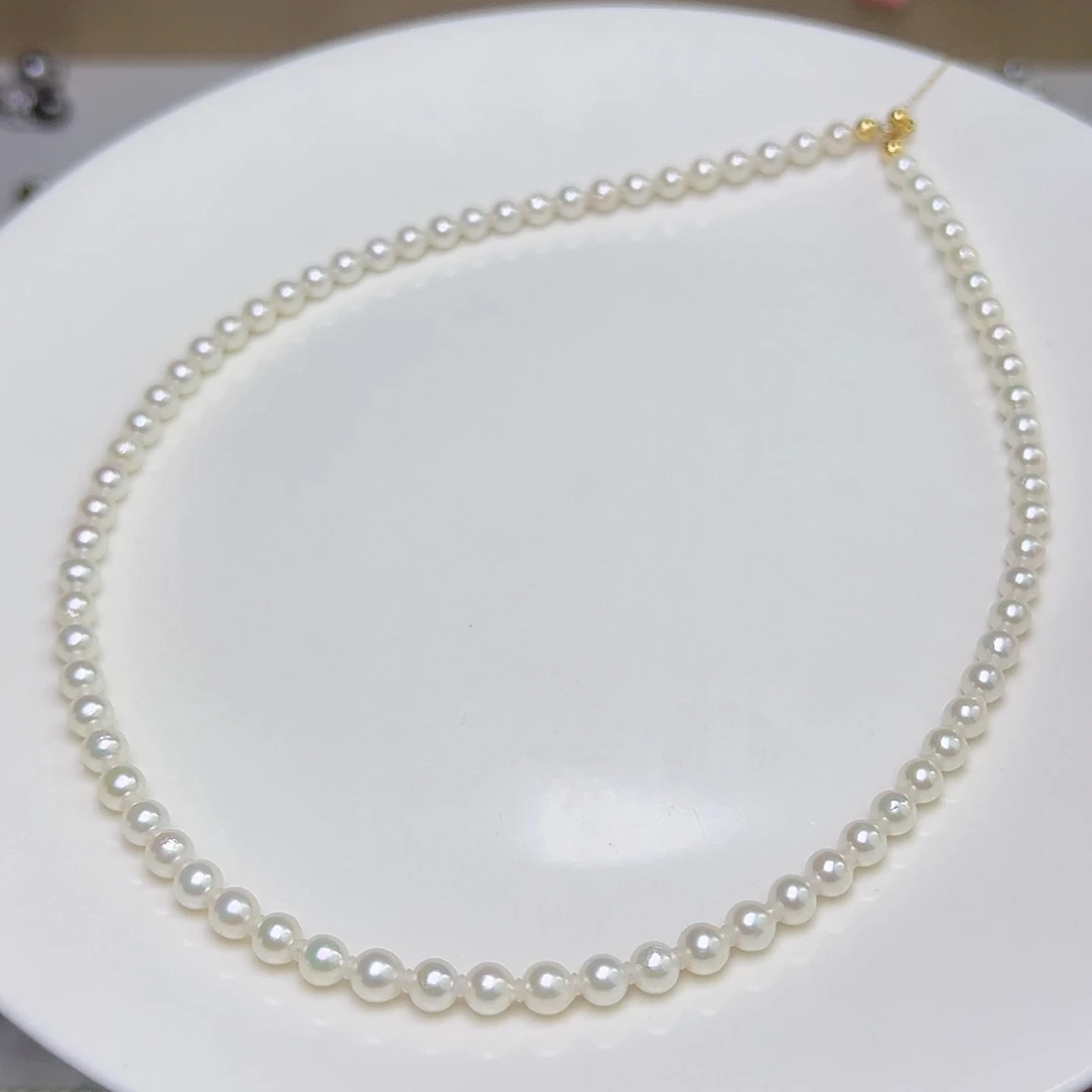 18K金镶嵌海水珍珠耳饰