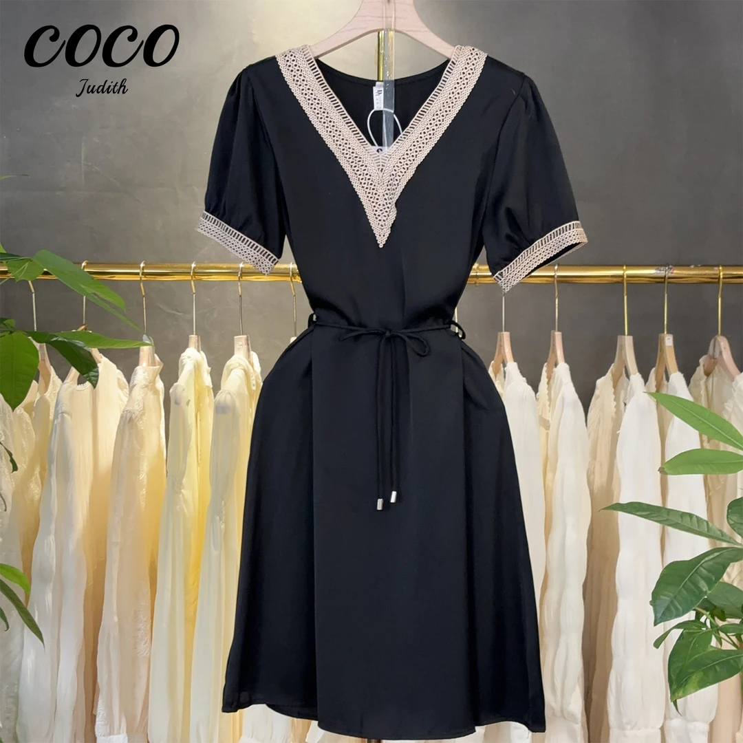 【RG5773】2025新款夏季法式赫本风气质清新黑色收腰V领镂空连衣裙
