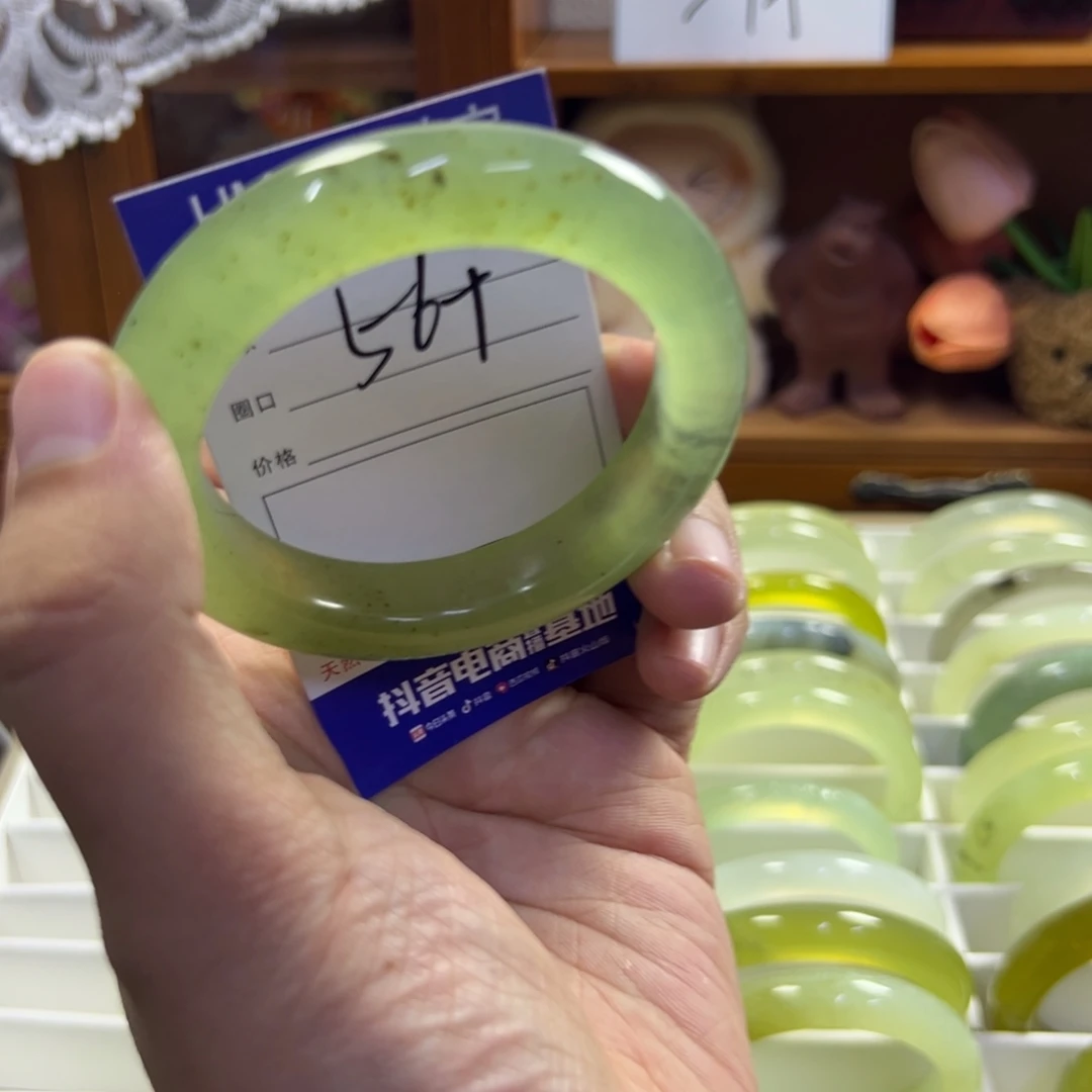 蛇纹石玉未镶嵌手镯315