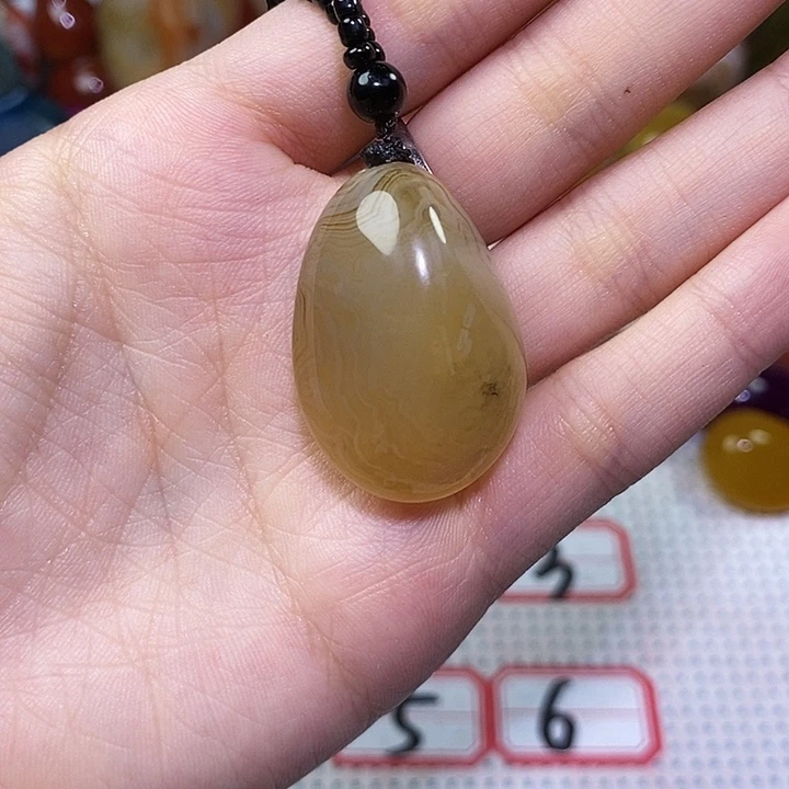丁***1未镶嵌玛瑙/玉髓珠宝奇石