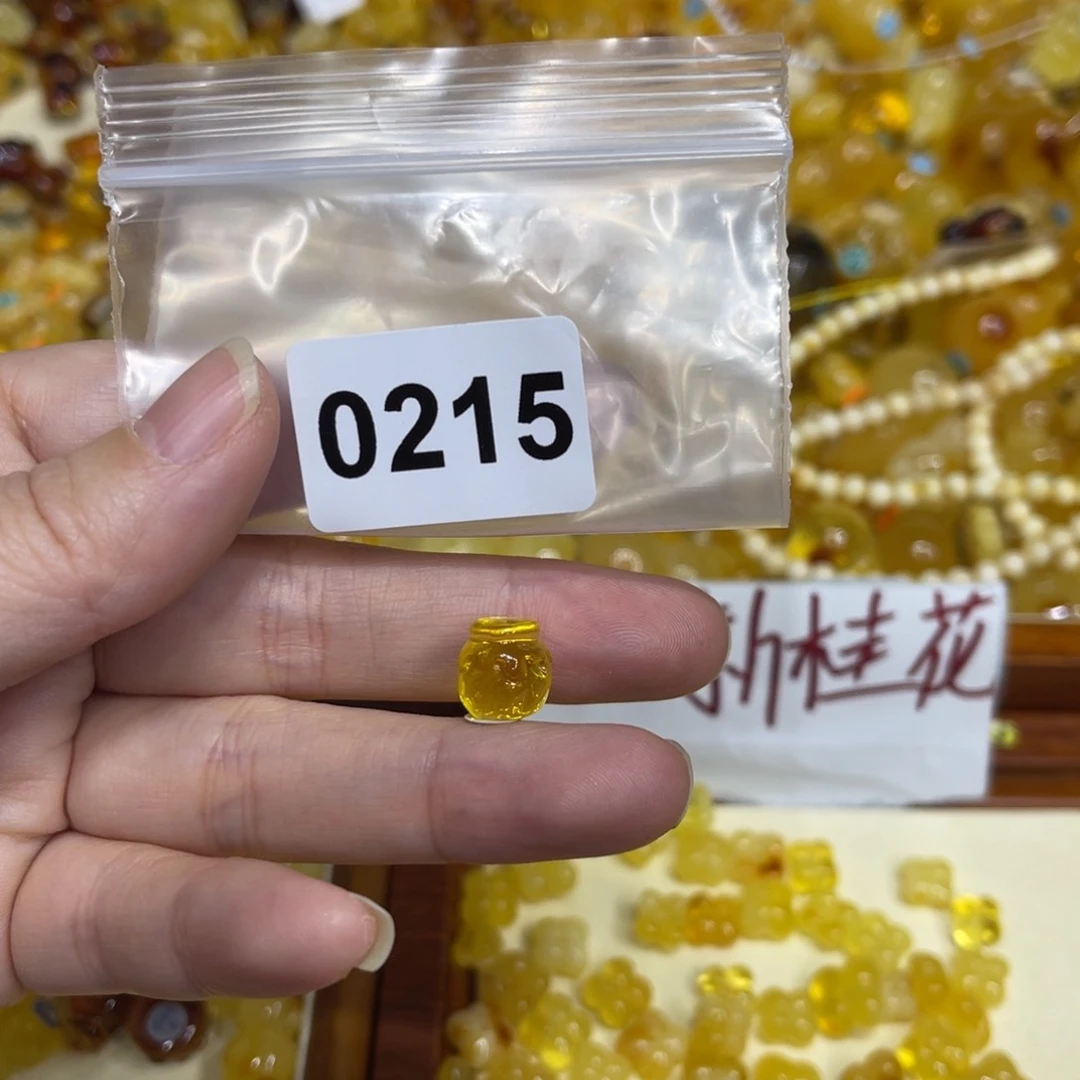 琥珀珠宝奇石未镶嵌