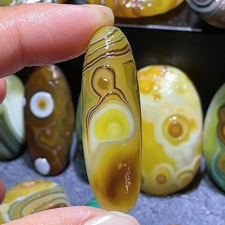 玛瑙/玉髓未镶嵌珠宝奇石