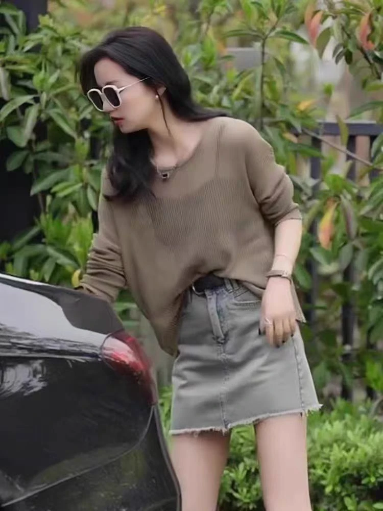 2025新款韩版宽松纯色针织衫女圆领套头设计感甜美上衣潮