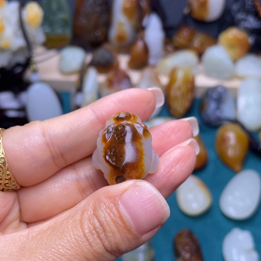 和田玉颈饰未镶嵌一**寻