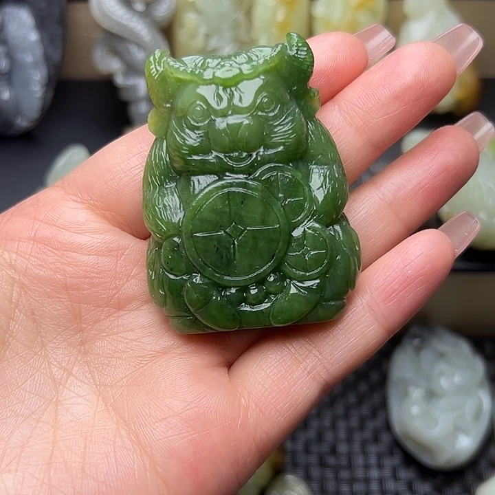 酥***苏和田玉未镶嵌挂件