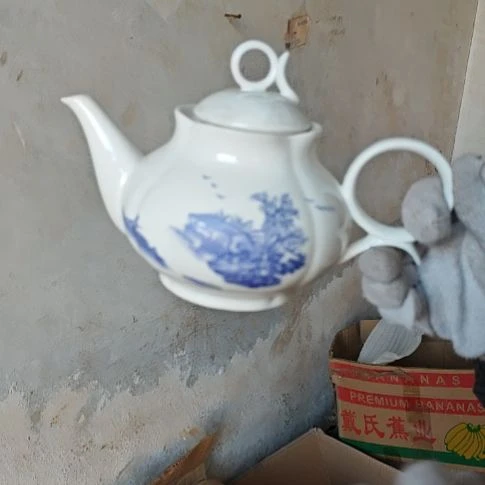 库存微瑕多孔茶壶