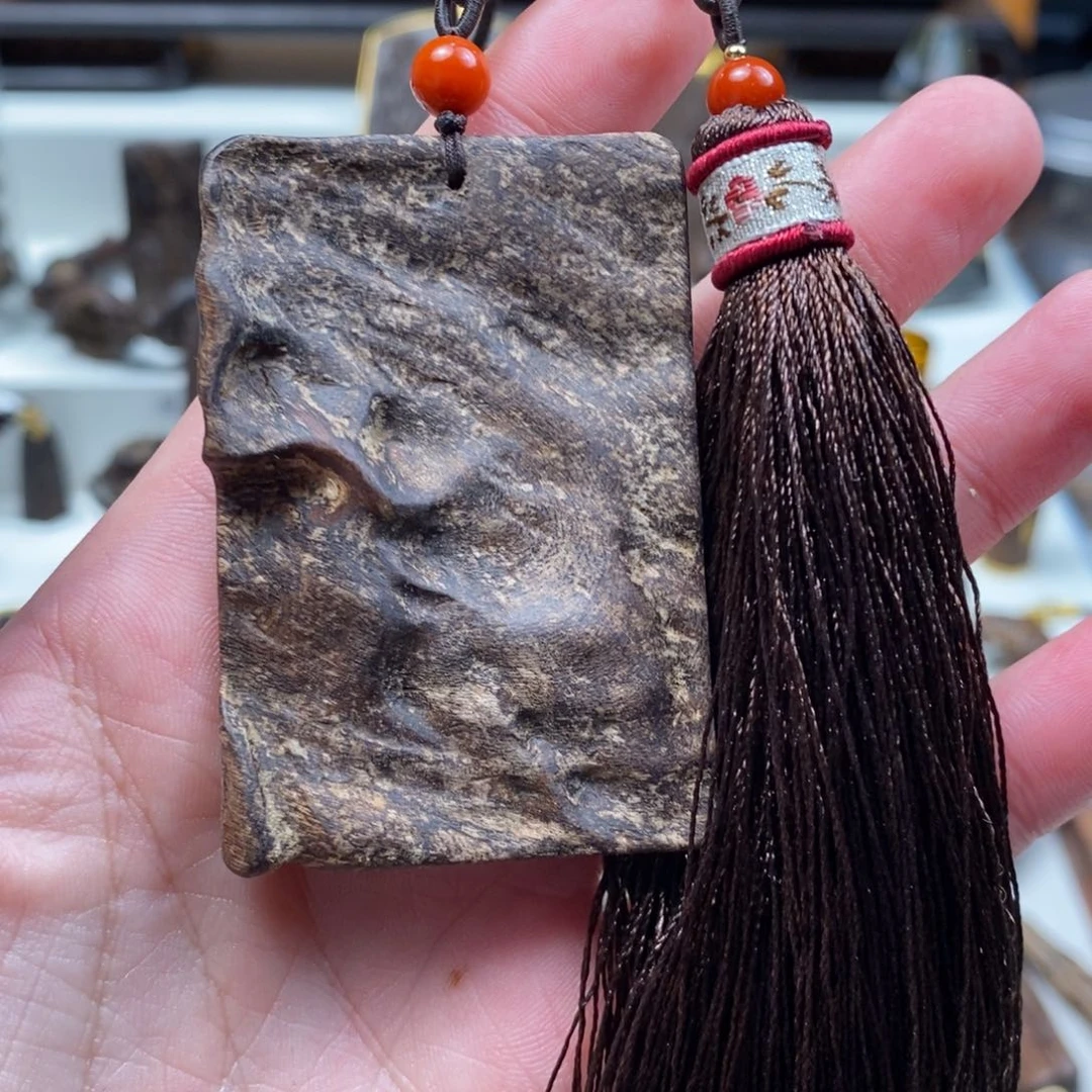 沉香吊坠柬埔寨九分沉吊坠