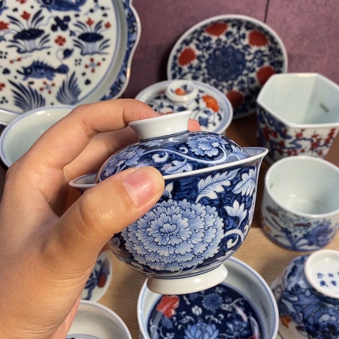 陶阳春白雪蓝底白花牡丹盖碗