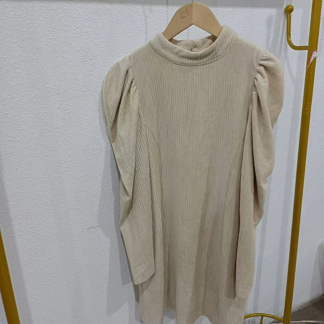 唯琳剪标 7仓F2-16-2195款   圆领泡泡长袖体恤13