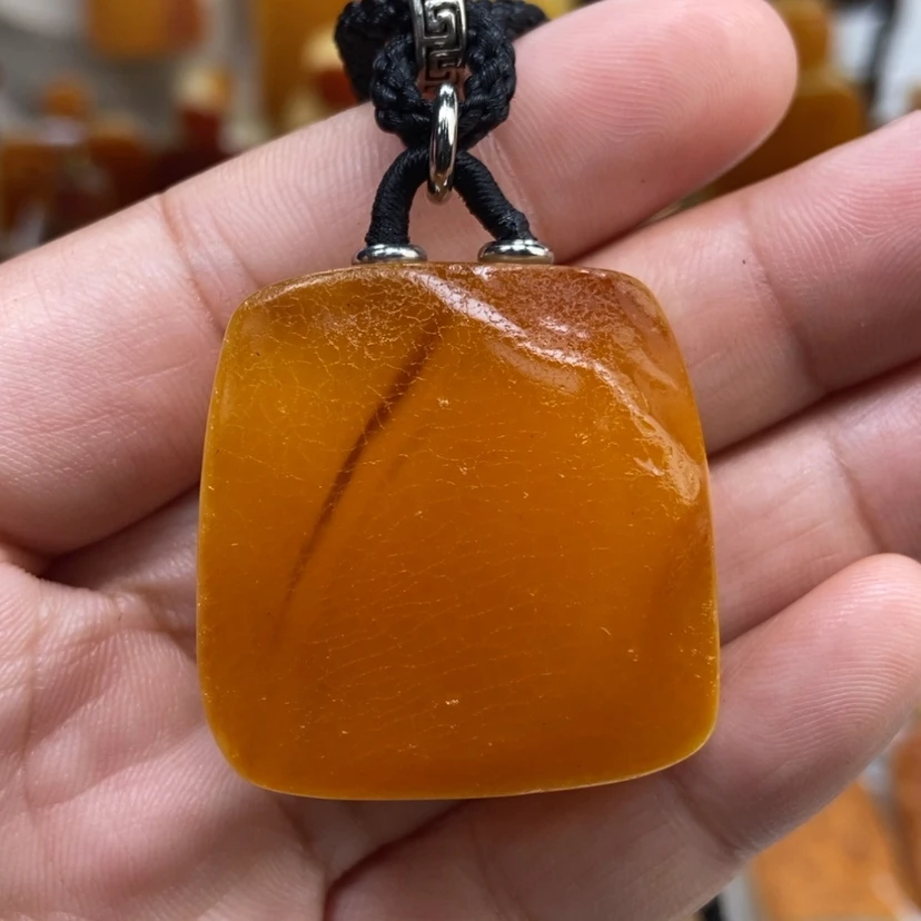 【闪购商品】琥珀颈饰未镶嵌