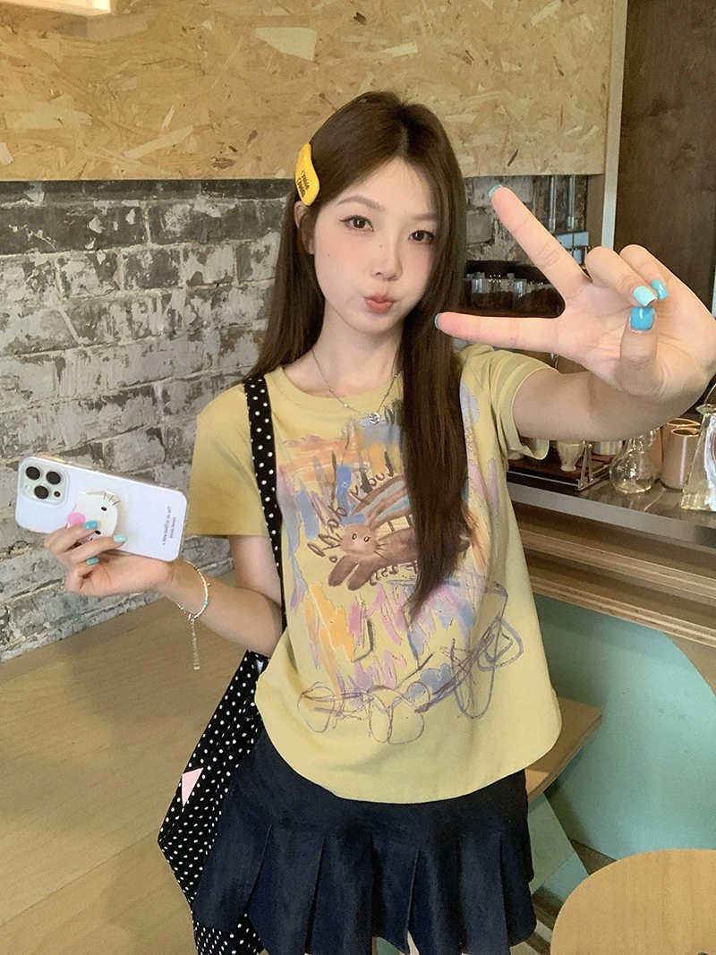 【涵胖胖】2025夏装新款女时尚百搭涂鸦印花正肩显瘦短袖体T恤【B】