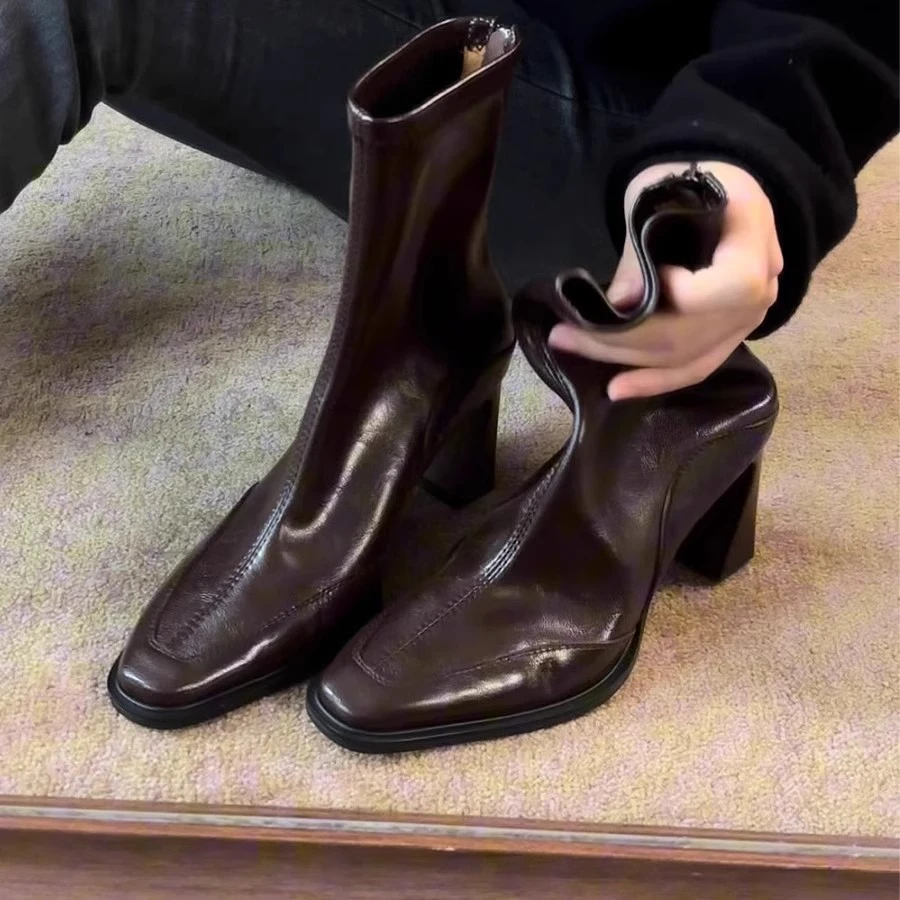 法式高跟短靴女2025秋冬新款黑色方头粗跟弹力瘦瘦靴马丁靴子棕色