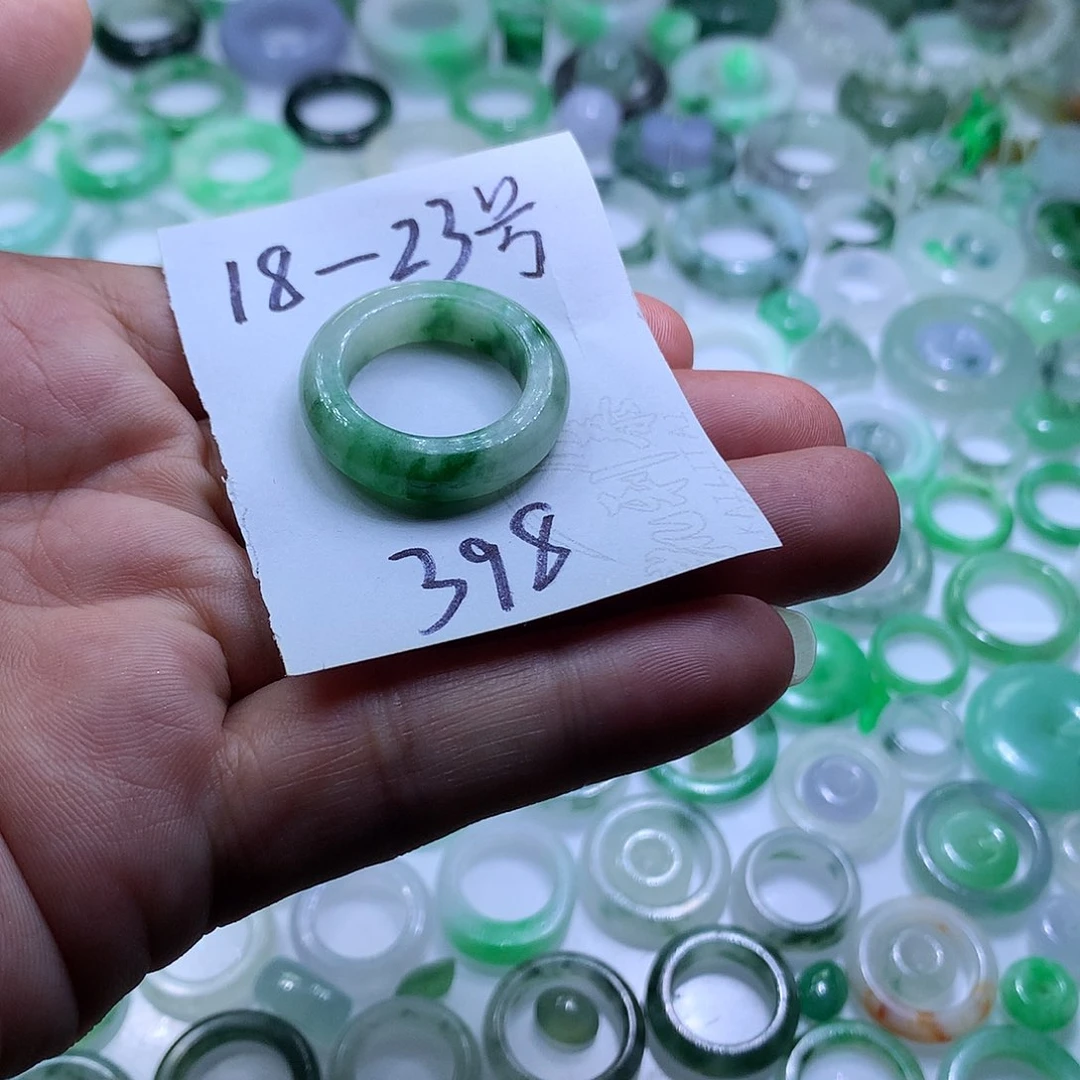 未镶嵌定制翡翠翡翠